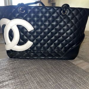 Black and white bag and wallet set